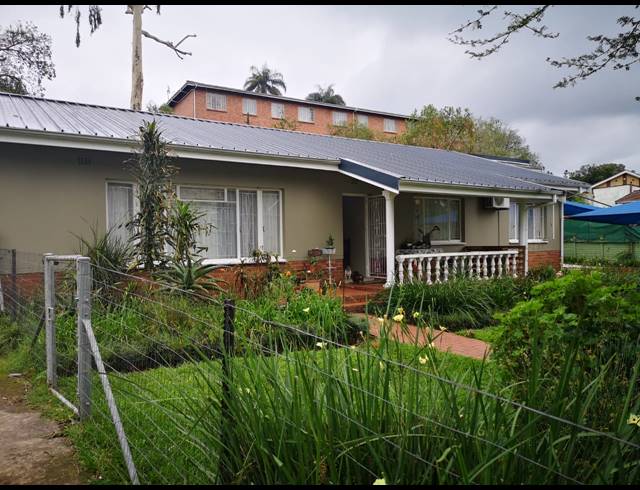 4 BEDROOM TOWNHOUSE RENTED IN PRESTBURY